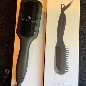 Glam Fields Straightening Brush